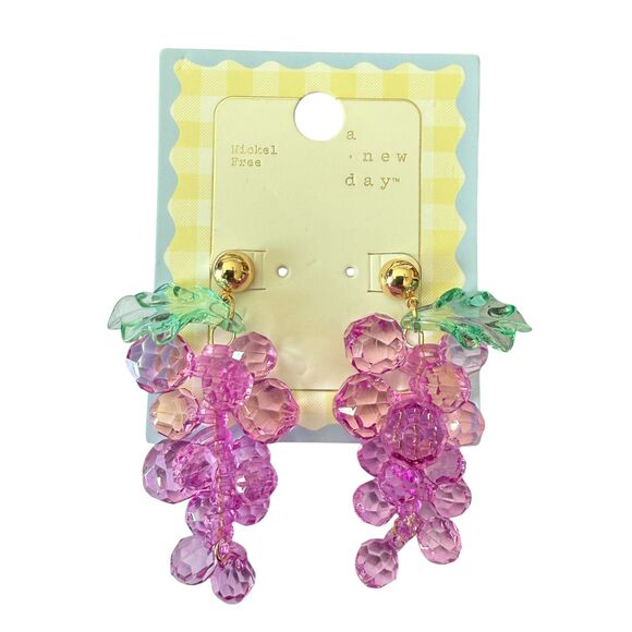 A New Day Grape Earrings Cluster Drop Purple Acrylic Fruit Green Leaf Statement - Picture 3 of 6